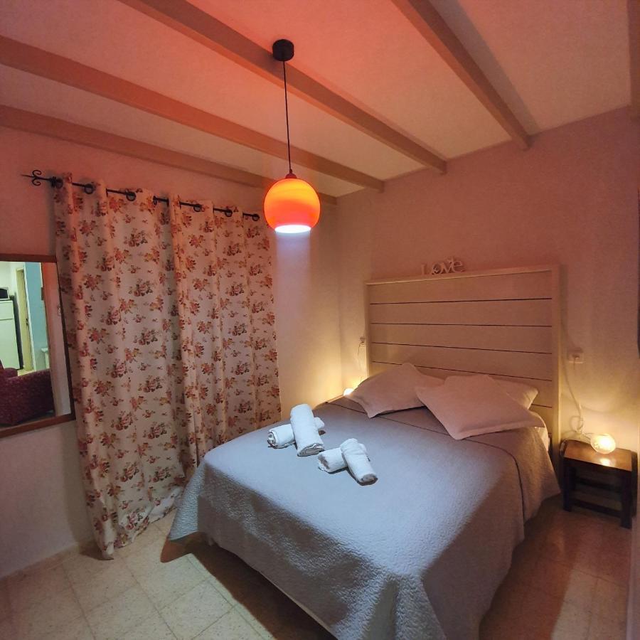 Appartement בחצר של טובה à Hazon Extérieur photo
